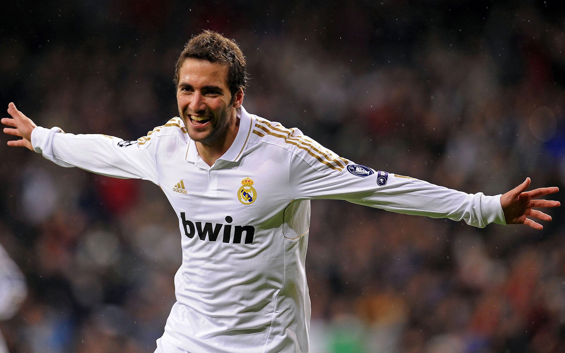 “意甲战火升级，豪门强队再展雄风”，意甲八大豪门